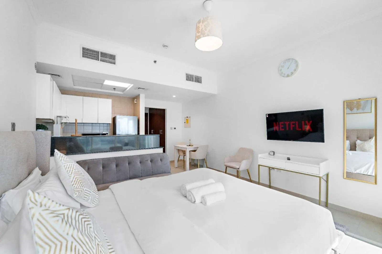 Charming Studio Near Burj Khalifa With Gym & Pool Dubai 0*,  United Arab Emirates