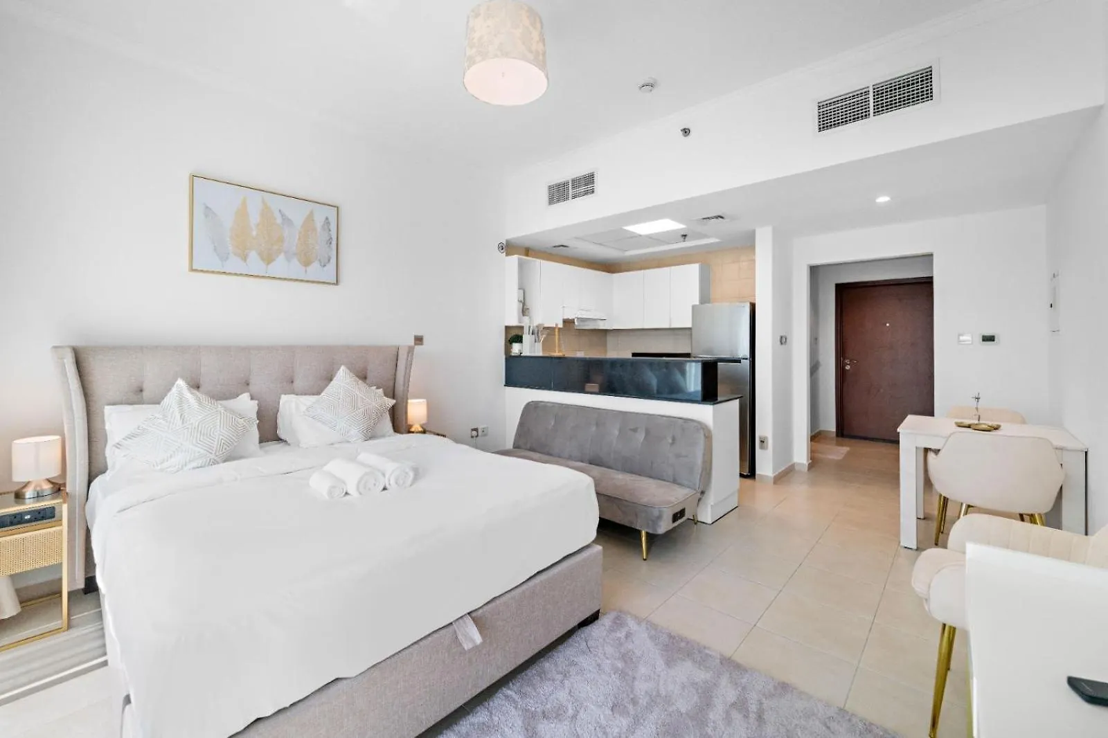 Charming Studio Near Burj Khalifa With Gym & Pool Dubaï Appartement